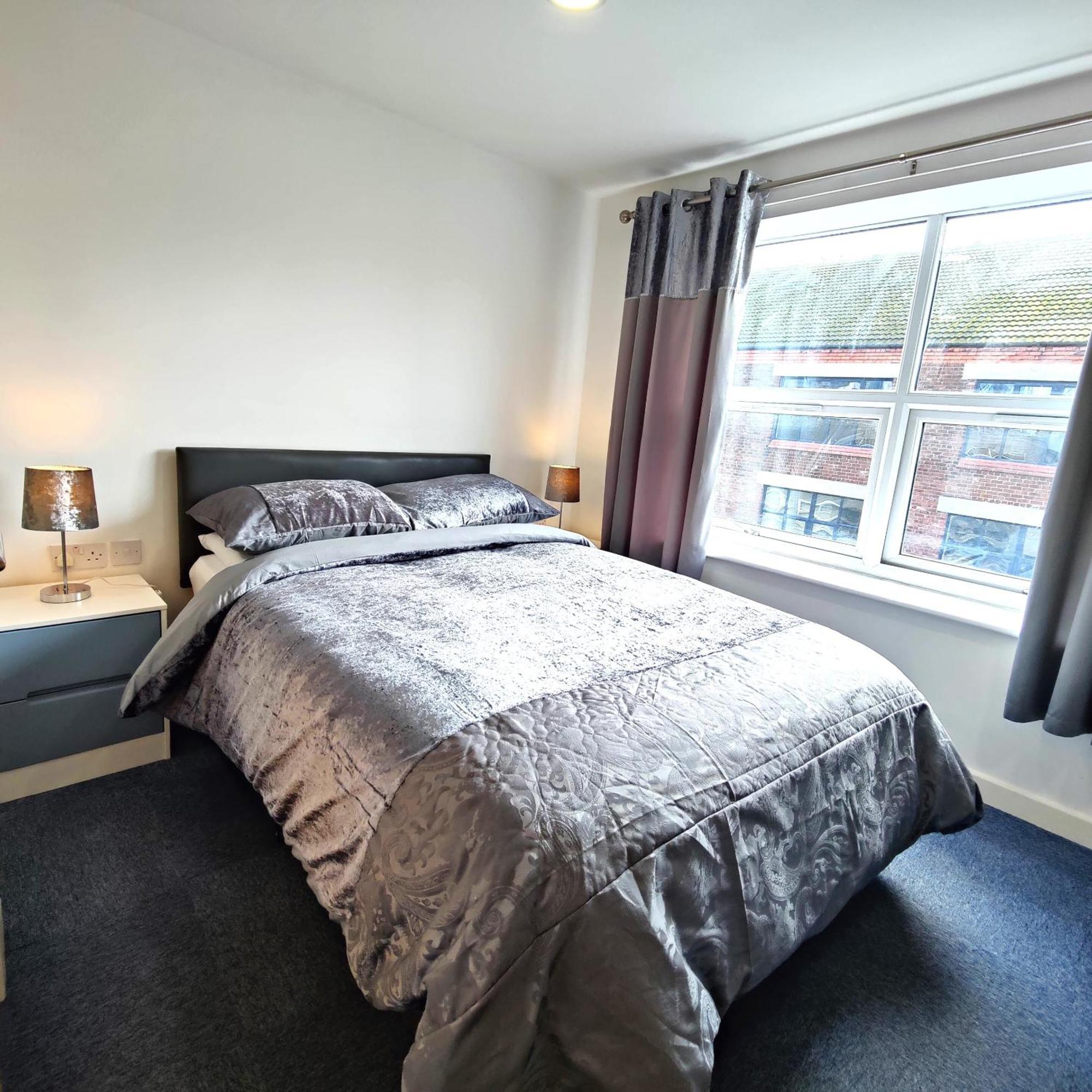 - Kempston Court Hotel